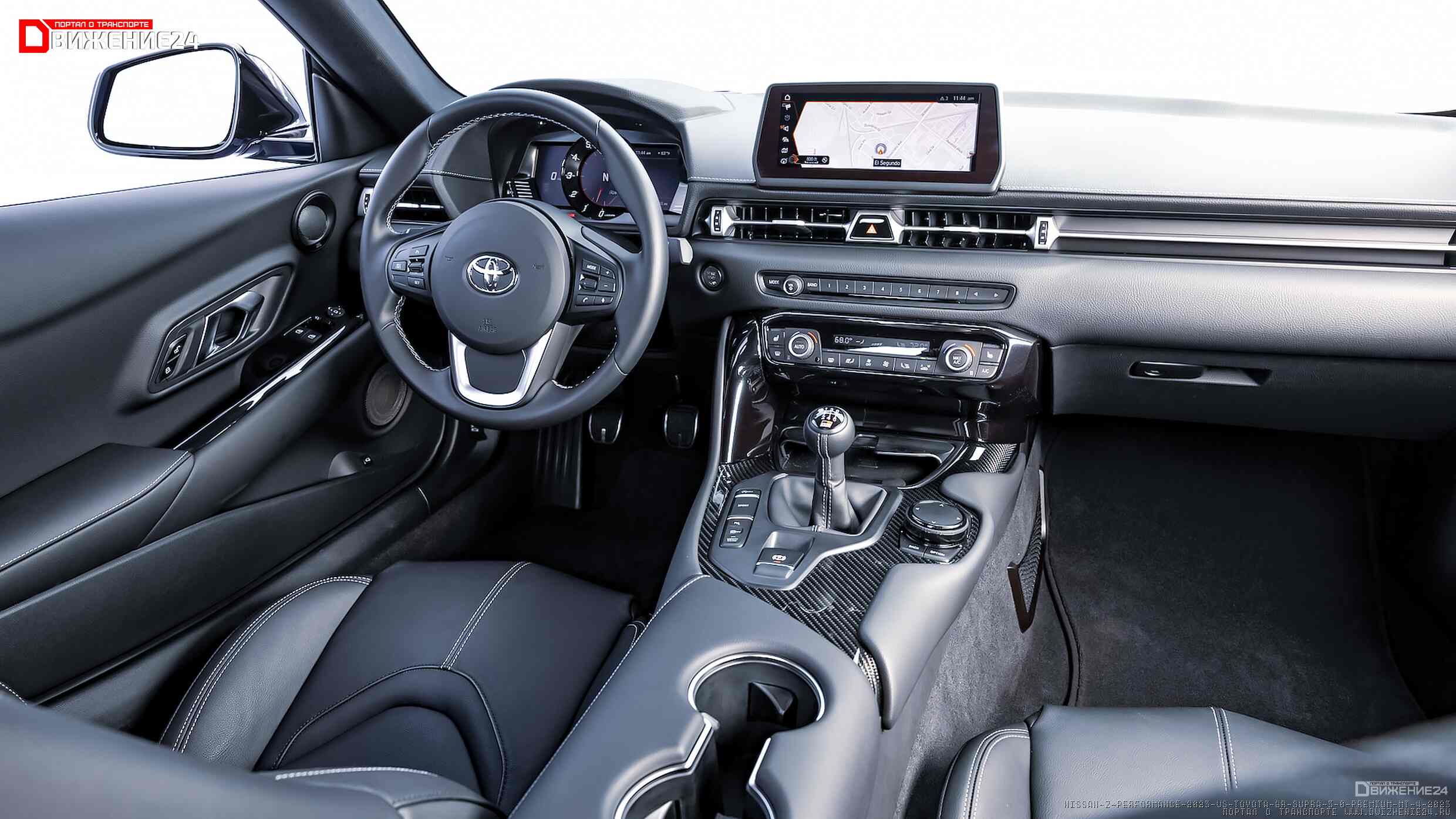 Фото Toyota GR Supra 2023 vs Nissan Z 2023