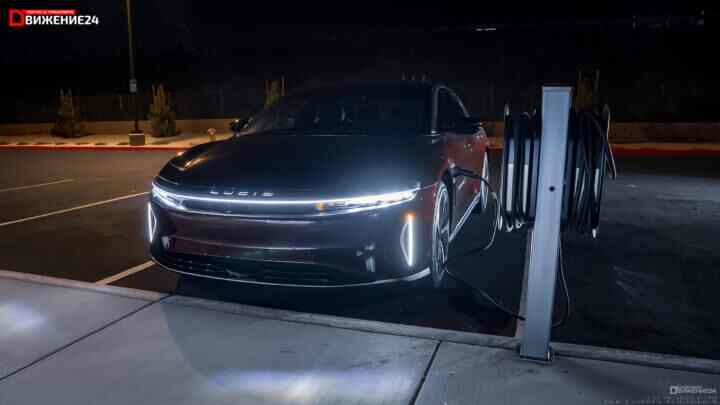 Lucid Air Touring 2023