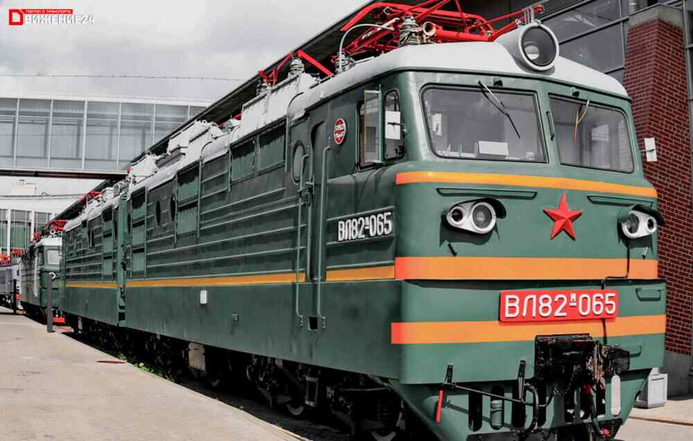 Электровоз ВЛ82М
