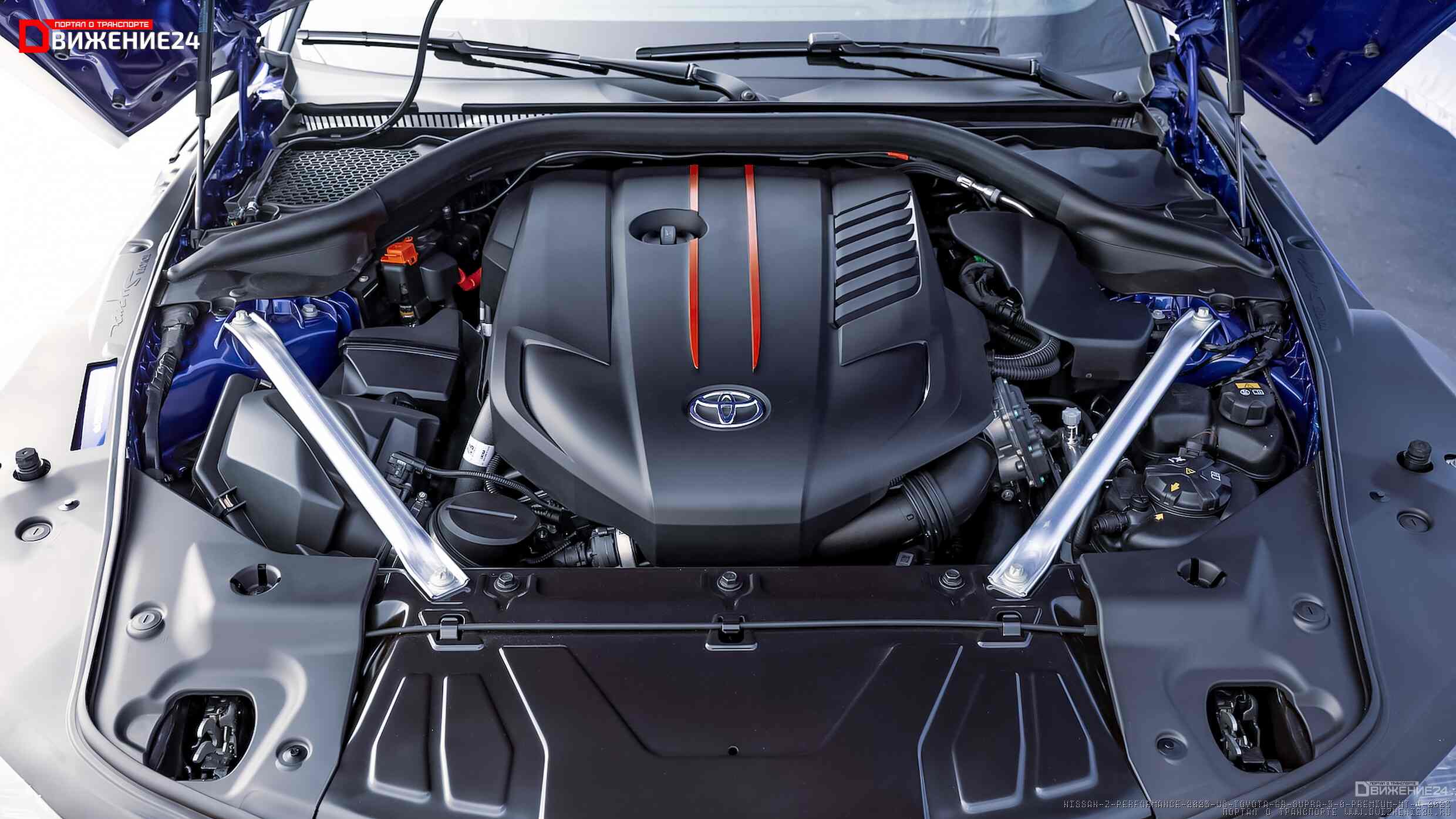 Фото Toyota GR Supra 2023 vs Nissan Z 2023