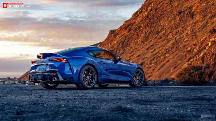 Фото Toyota GR Supra 2023 vs Nissan Z 2023