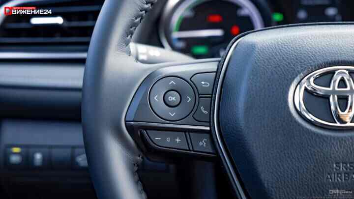 Toyota Camry SE Hybrid Nightshade 2023