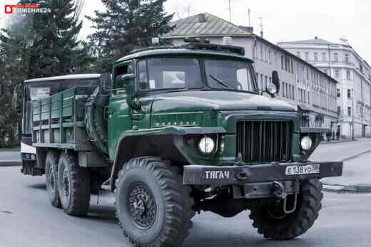 Автомобиль Урал-375