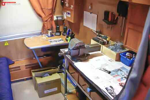 Купе электромеханика в поезде