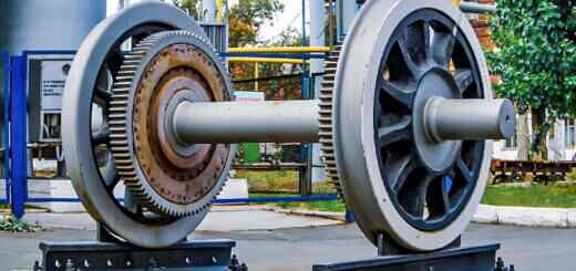 колесная пара электровоза - колеса электровоза со спицами - колесно-моторный блок электровоза