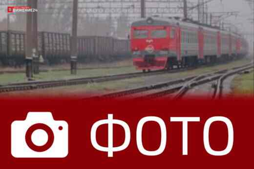 Электропоезд ЭР2Т - фото